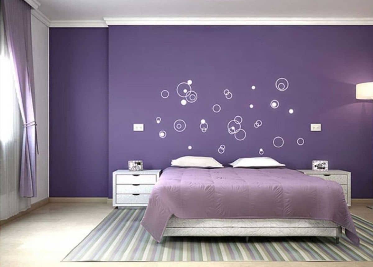 اللون البنفسجي لغرف النوم